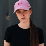 More you, less me | unisex šiltovka - ružovo červená